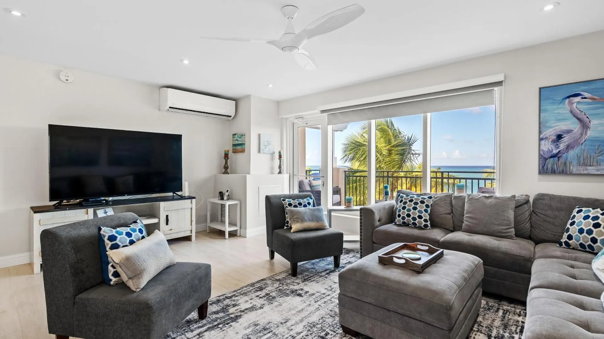 Luxury Condo Near San Juan Río Grande
